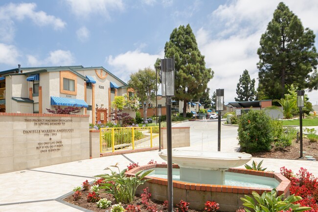 Building Photo - La Jolla Park East Rental