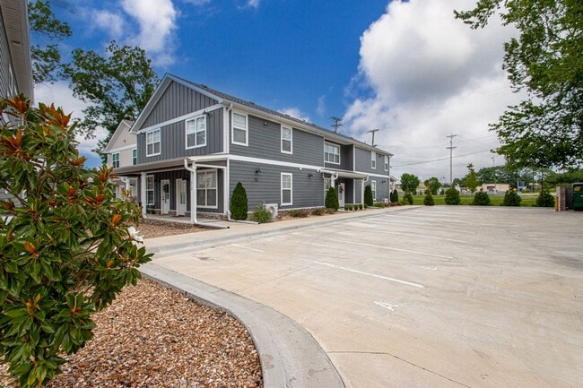 312 Parker St