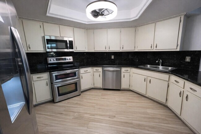 Photo - 2900 NE 14th Street Causeway Unit 701