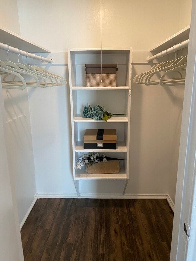 E-Closet