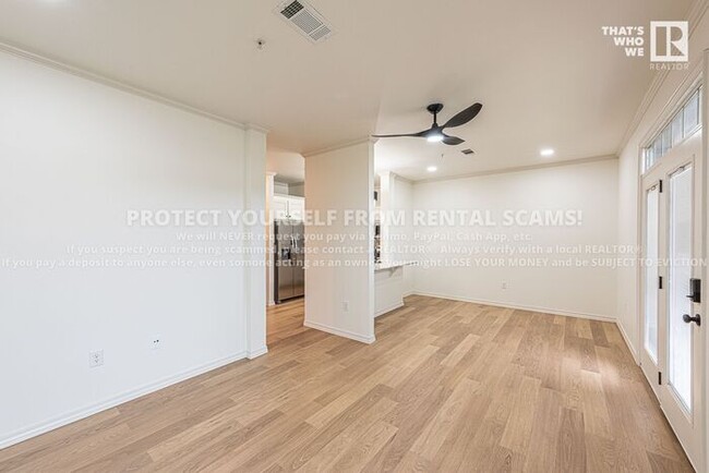 Photo - 1115 N Leverett Ave Unit 105