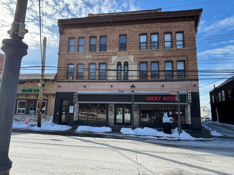 Elste - 547-549 Lincoln Ave