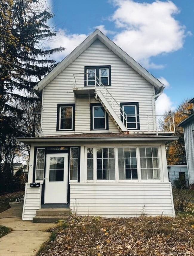 Building Photo - 20 Lee Ave Unit 2