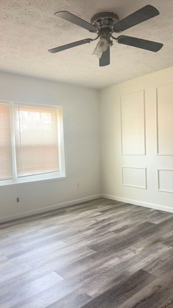 Photo - Coming Soon! Three Bedroom Townhome!!