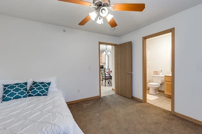 Campus Suites