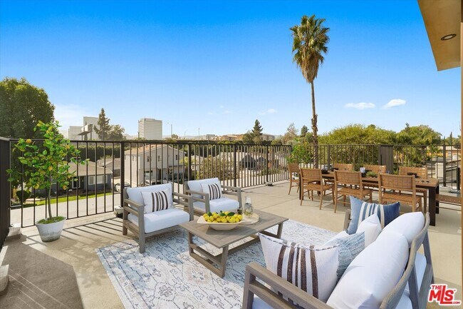 Building Photo - 15207 Morrison St