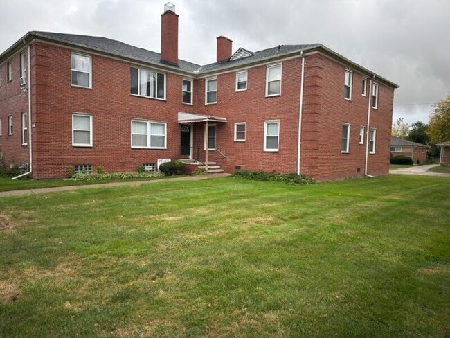 Building Photo - 21345 Sloan Dr
