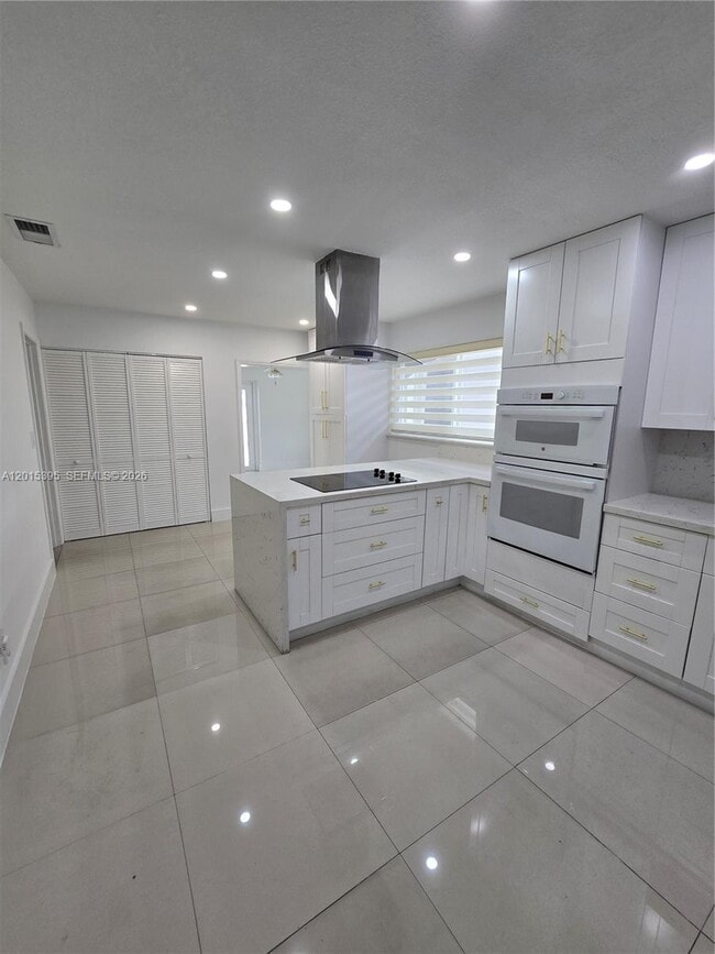 Photo - 1417 W 40th St