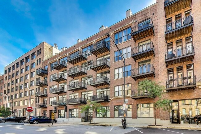 Building Photo - 375 W Erie St Unit 324 Rental