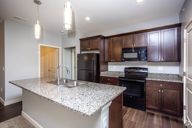 2BR, 2BA - 1,440 SF
