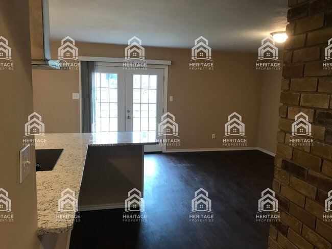 Photo - 2004 Newbury Dr