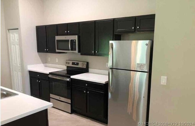 Photo - 1702 SW Glade St