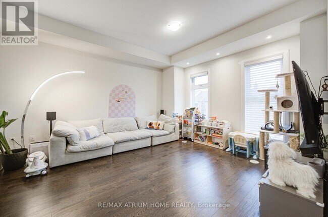 Photo - 135 Smallwood Cir