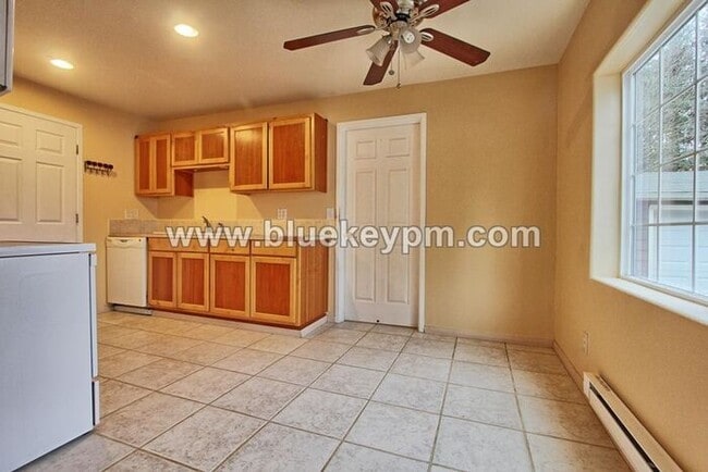 Photo - 2 Bed, 2 Bath Home with a Large Yard Near Glenfair Park