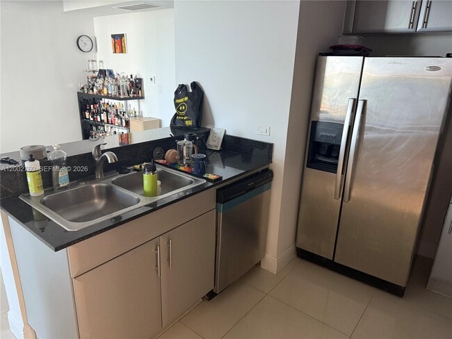 Photo - 1861 NW S River Dr Unit 902