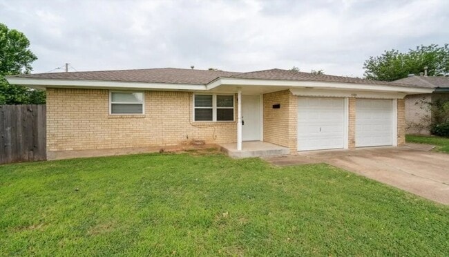 All Brand New! Moore Schools! No carpet! H... - All Brand New! Moore Schools! No carpet! H... House