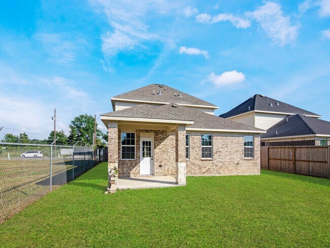 Photo - 415 County Rd 5102J