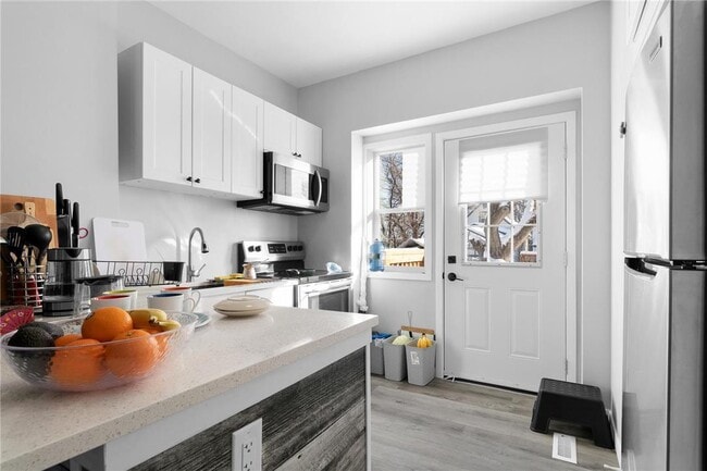 Photo - 650 Dudley Av