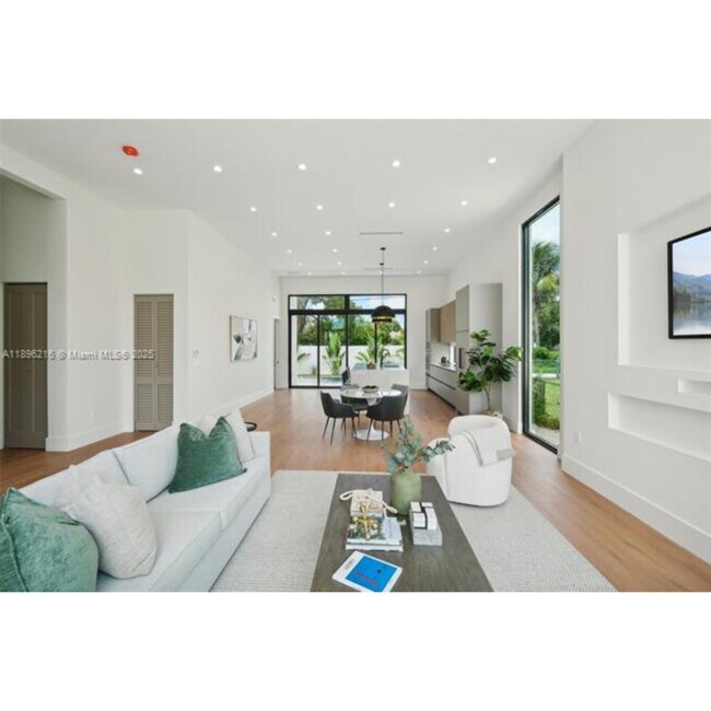Photo - 510 NW 50th St