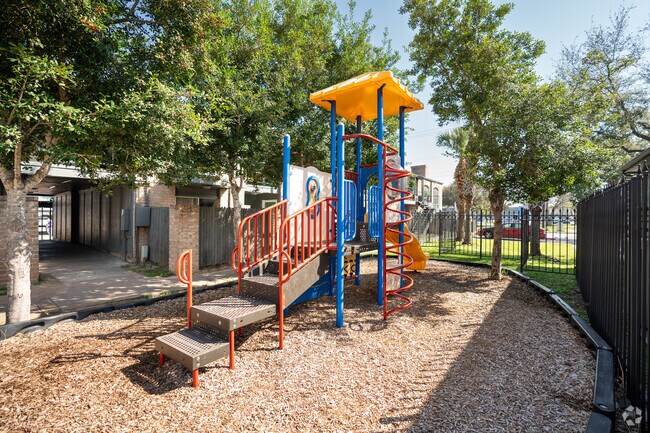 Playground - 2929 Dunvale Apartments On Westheimer