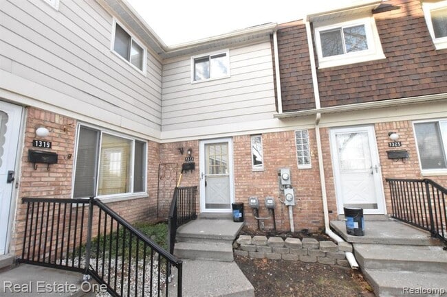 Building Photo - 1323 Laurel Valley Dr