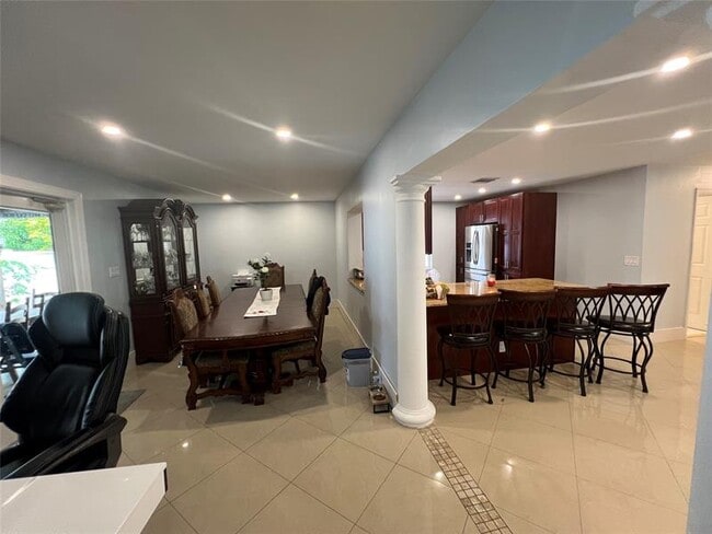 Photo - 115 SW 34th Ave