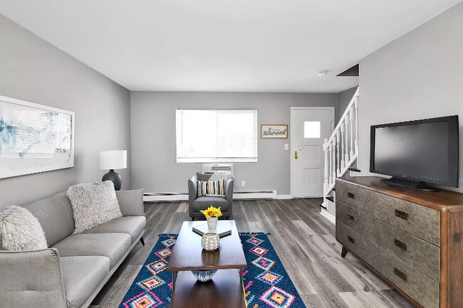 Photo - 99 Hemingway Ave