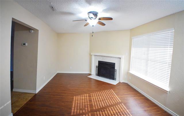 Photo - 916 Cedar Terrace