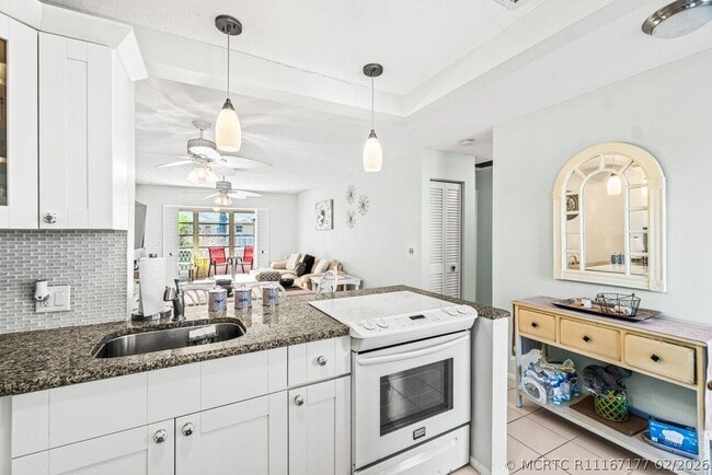 Photo - 2121 NE 1st Ct Unit 202