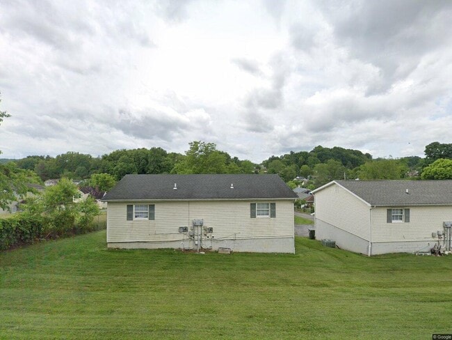 Building Photo - 156 Berrywood Ln