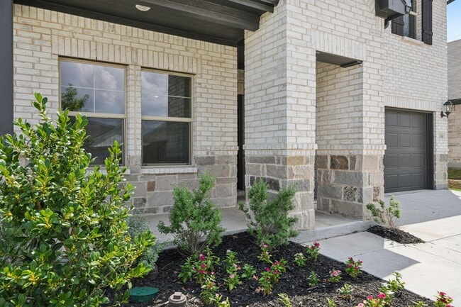 Photo - 2116 Gustavus Dr