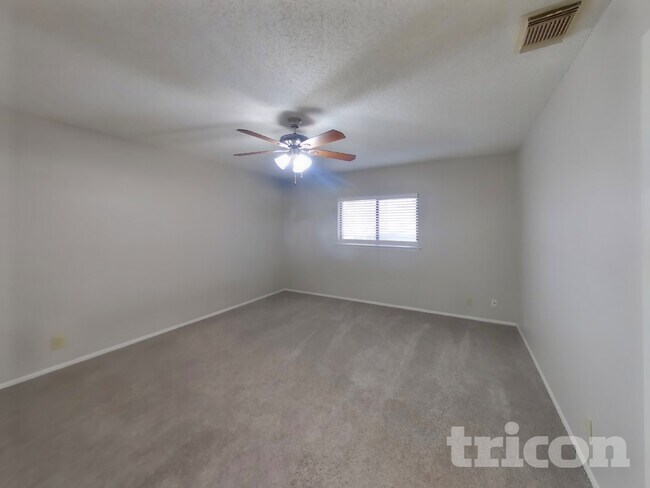 Photo - 8011 Talkenhorn