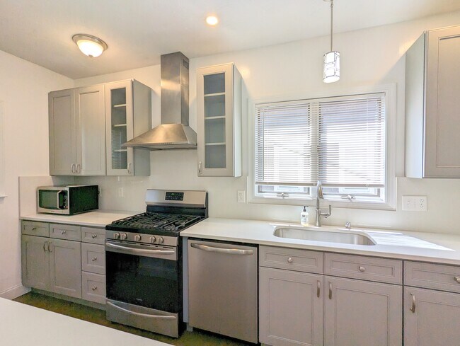 Building Photo - 108 W Quincy St Unit 108 Rental