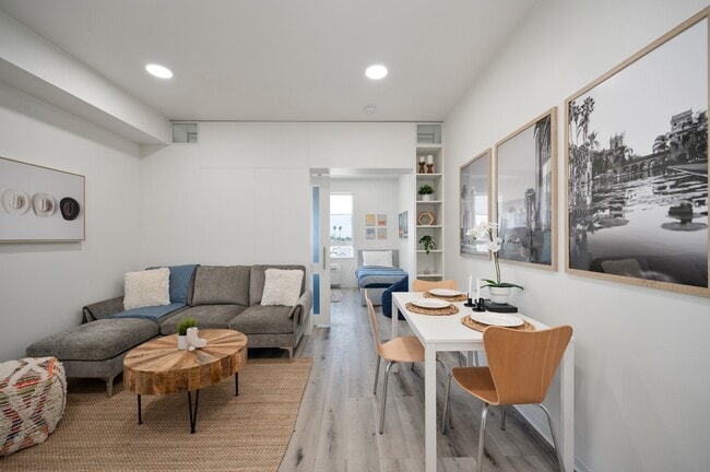 3167 Market