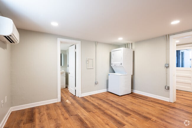 1BR, 1BA - Bedroom