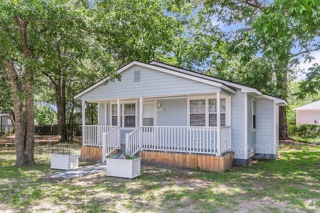 Building Photo - 2113 Taylor St Rental
