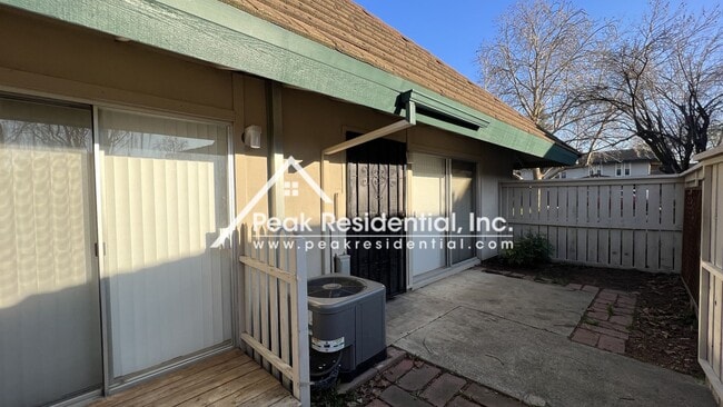 Photo - Very Nice Greenhaven 2bd/1ba Condo in Gated Community - Must See