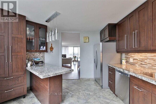 Photo - 1131 Steeles Ave W Unité 511