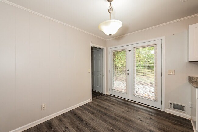 Photo - 3639 Telstar Dr