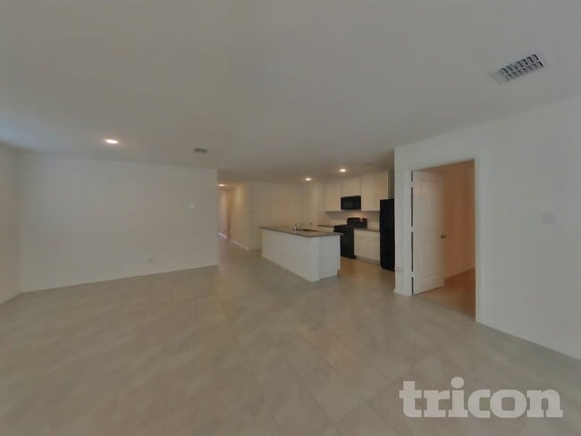 Photo - 1423 Dovekie Dr