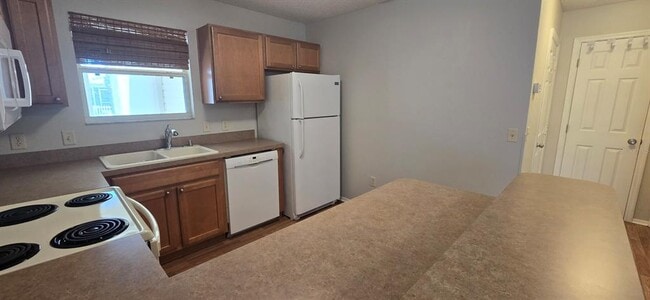 Photo - 2419 Southern Oak St