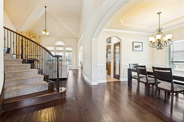 Photo - 4810 Quantrill Ave