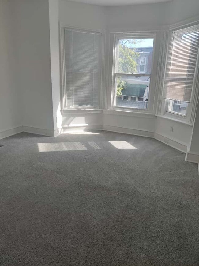 Photo - 142 N 54th St