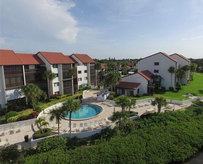Building Photo - 1634 Stickney Point Rd Unit 201 Rental
