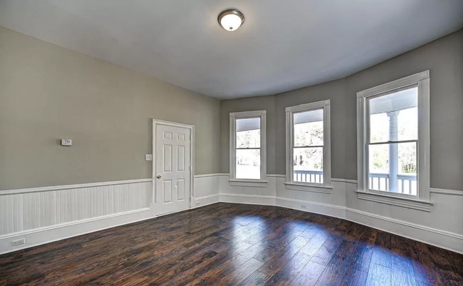 302 Park Ave Unit B