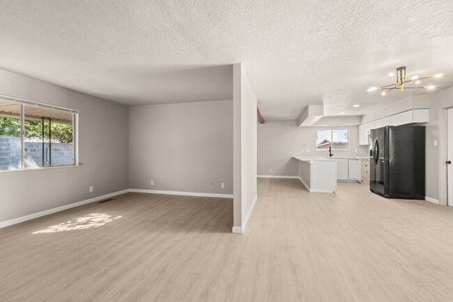 Photo - Northeast Heights Gem