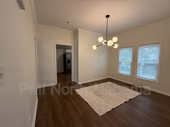 Photo - 2024 1st St SW