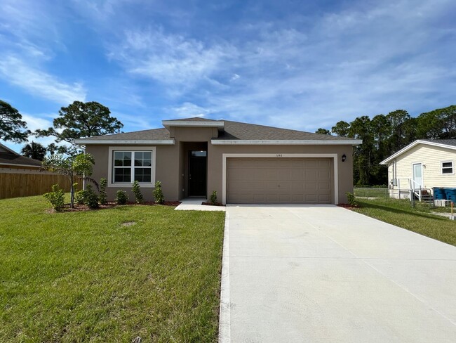 AWESOME 4BD/2BA 2 Car Garage Home in Beaut... - AWESOME 4BD/2BA 2 Car Garage Home in Beaut...