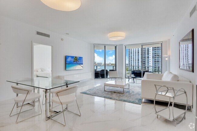 Building Photo - 17301 Biscayne Blvd Unit # 605 Rental