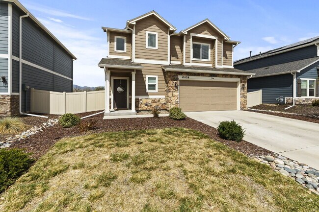 Photo - Well maintained Fountain Home with 3 bedrooms and  beautiful mountain views.